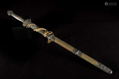 Chinese sword in gilt silver inlaid with coral and malachite, Qianlong mark