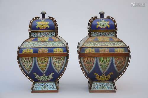 A pair of Chinese archaistic lidded vases in cloisonné 'Taotie'