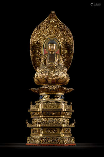 A Japanese wooden sculpture with gold lacquer 'Buddha'