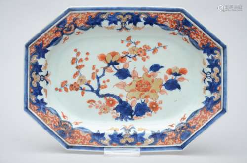 Octagonal Chinese porcelain dish 'Imari ', 18th century