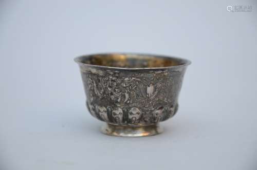 Small cup in silver