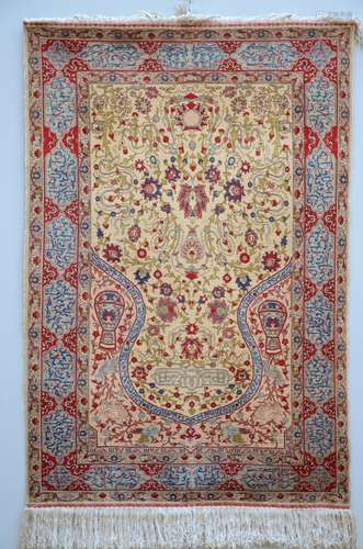 Oriental praying carpet in silk