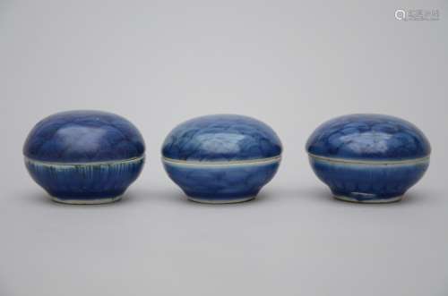 Three lidded boxes in Chinese porcelain, Hatcher Cargo