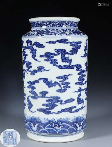 A WHITE&BLUE GLAZE AUSPICIOUS PATTERN VASE