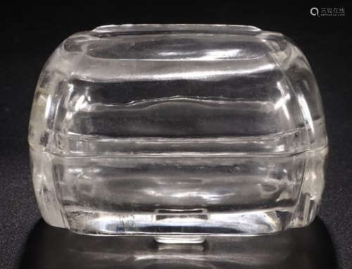 A CRYSTAL CARVED SQUARE BOX