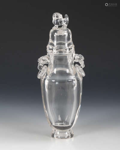 Deckelgefäß Bergkristall.A Chinese (probably) 2nd Half of 19th Century Rock Crystal Vessle with