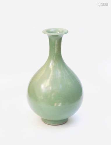 Vase de forme Yuhuchun émaillé céladon à…