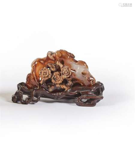 CHINE XIXe siècle Repose pinceaux en agate sculpté…