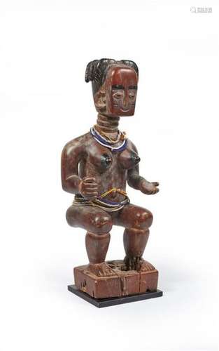 GHANA, Abron Statue féminine en bois, perles, pigm…