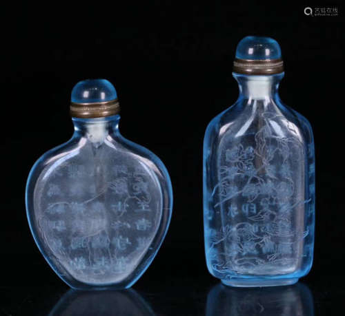 A PAIR OF CALLIGRAPHY CARVED GLASS SNUFF BOTTLES