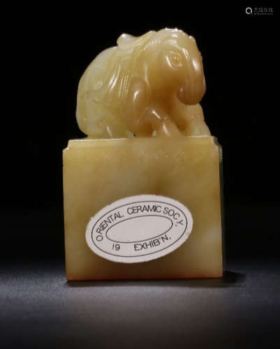 A HETAIN JADE HORSE SHAPED SQUARE SEAL