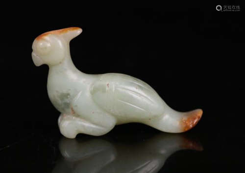 A FIGURE OF A BIRD JADE ORNAMENT