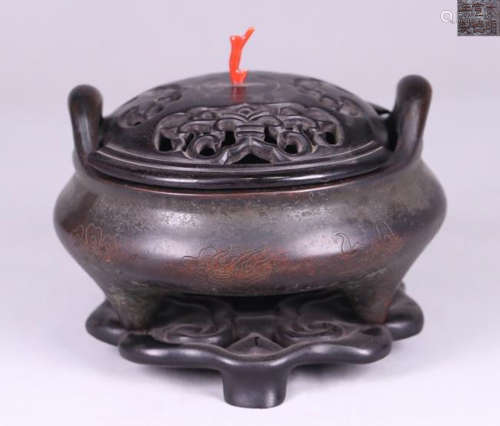 AN  AUSPICIOUS PATTERN CARVED  RED CORAL EMBEDED ZITAN WOOD COVER AND BASE - BRONZE CENSER
