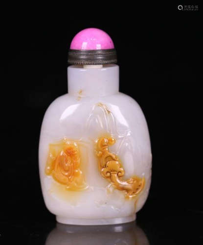 A CHARACTER STORY CARVED AGATE SNUFF BOTTLE