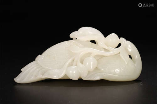 CHINESE WHITE JADE CARVED TABLE ITEM