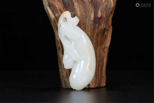 CHINESE WHITE JADE MELON PENDANT