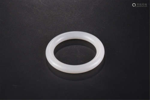 CHINESE WHITE JADE BANGLE