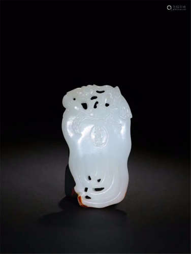 CHINESE WHITE JADE BUDDHA HAND PENDANT