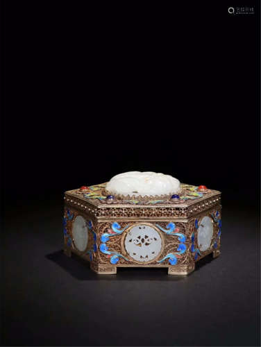 CHINESE JADE PLAQUE INLAID GILT SILVER ENAMEL LDDED BOX