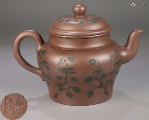 A TIANQING MUD CARVED FLOWER PATTERN ZISHA POT