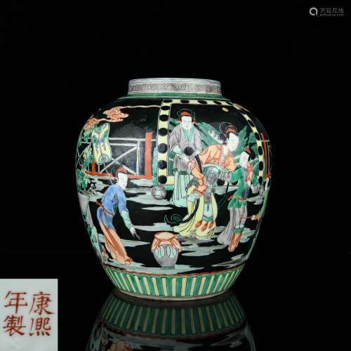A Chinese Wu-Cai Porcelain Vase