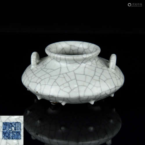 A Chinese Ge-Type Porcelain Water Pot