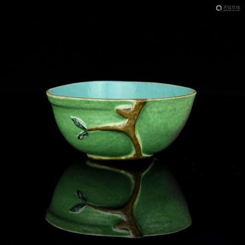 A Chinese Green Glazed Porcelain Brush Washer
