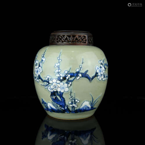 A Chinese Celadon Porcelain Jar with Cover