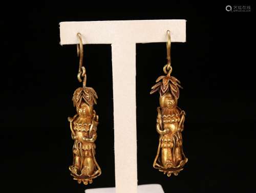 A Pair of Chinese Gilt Bronze Figure Ear Ring