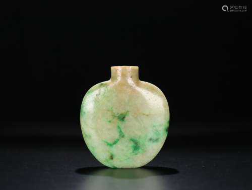 A Chinese Carved Jadeite Snuff Bottle