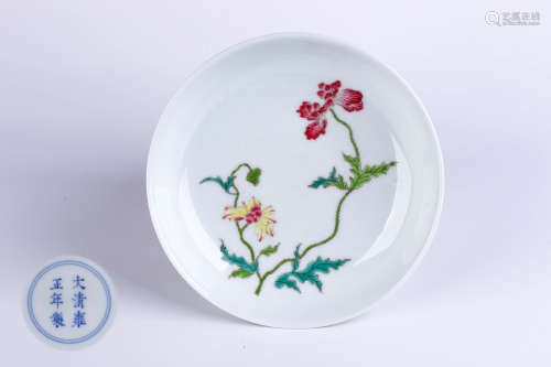 A Chinese Famille-Rose Porcelain Plate