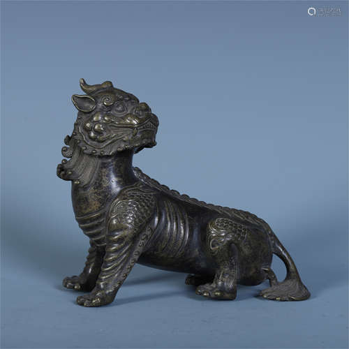 CHINESE BRONZE COUCHING BEAST TABLE ITEM