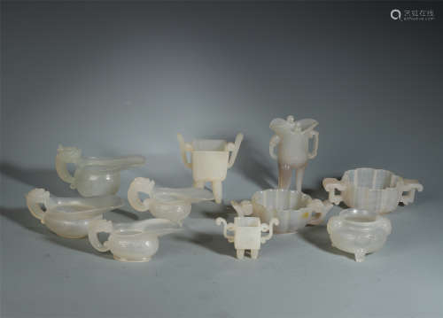 A SET OF THEN CHINESE AGATE WINE VESSELS