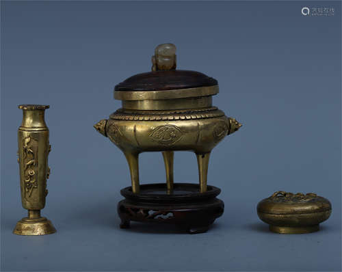 THREE CHINESE GILT BRONZE CENSER VASE BOX