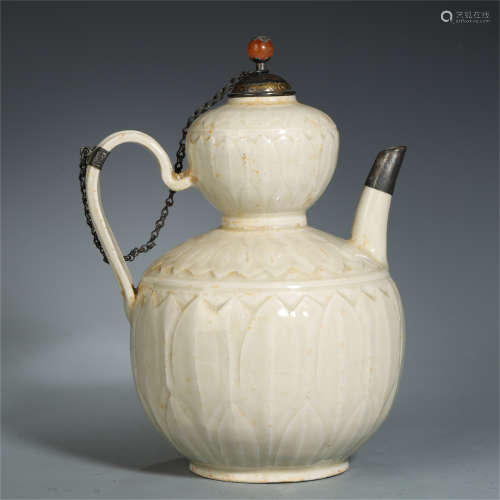 CHINESE PORCELAIN YUE WARE WHITE GLAZE DOUBLE GOURD KETTLE