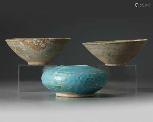 Two Islamic turquoise glazed bowls and a jar