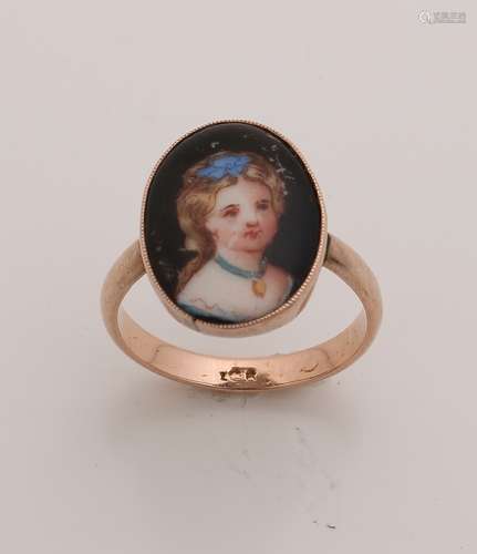 Ring met porselein