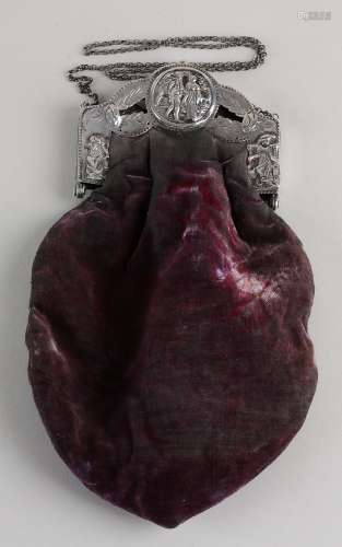 Tas met zilveren beugel & ketting, 1839