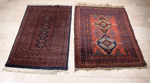 2x Oude Perzische kleden, 81 x 128 cm / 96 x 125 cm.