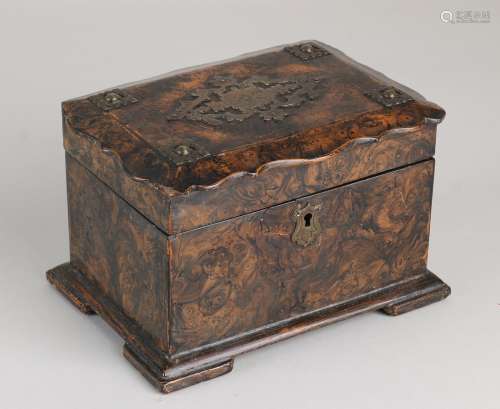 Kistje met messing, 18e - 19e eeuw
