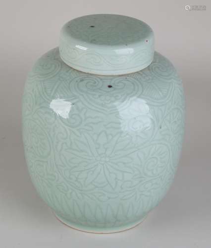 Oude Chinese celadon dekselpot