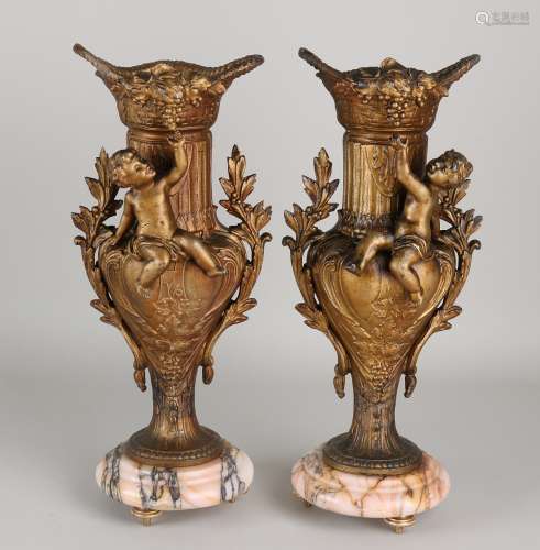 2x Antieke coupes, 1900