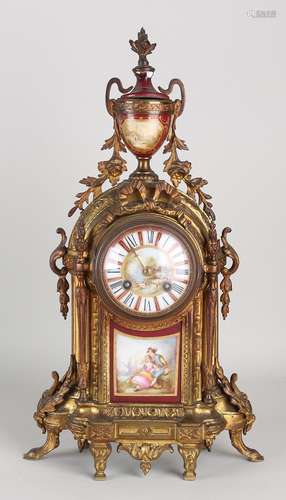 Antieke Franse pendule met porselein, 1860