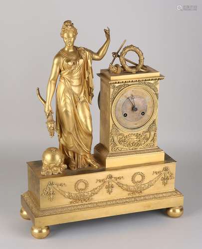 Grote vuurvergulde Franse pendule , 1820