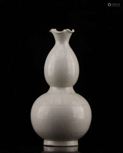 A DING YAO &WHITE GLAZE 