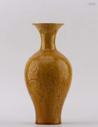 A DING YAO & YELLOW GLAZE VASE WITH CARVED FLOWER