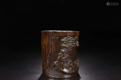 A CHENXIANG WOOD PEN HOLDER WITH CHARACTER CARVING