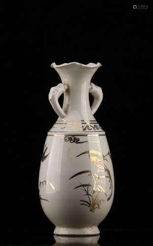 A DING YAO VASE WITH GOLD-PRINTED DESIGN
