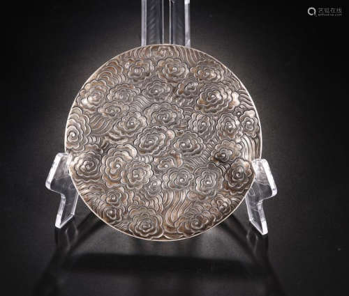 A CLOUD PATTERN CARVED  SILVER PLATE