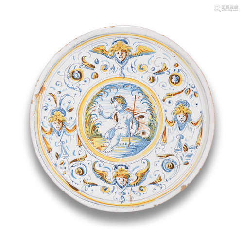 A Deruta maiolica tazza, late 17th century